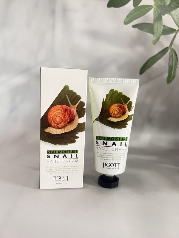 Крем для рук з равликом Jigott Real Moisture Snail hand cream 100ml