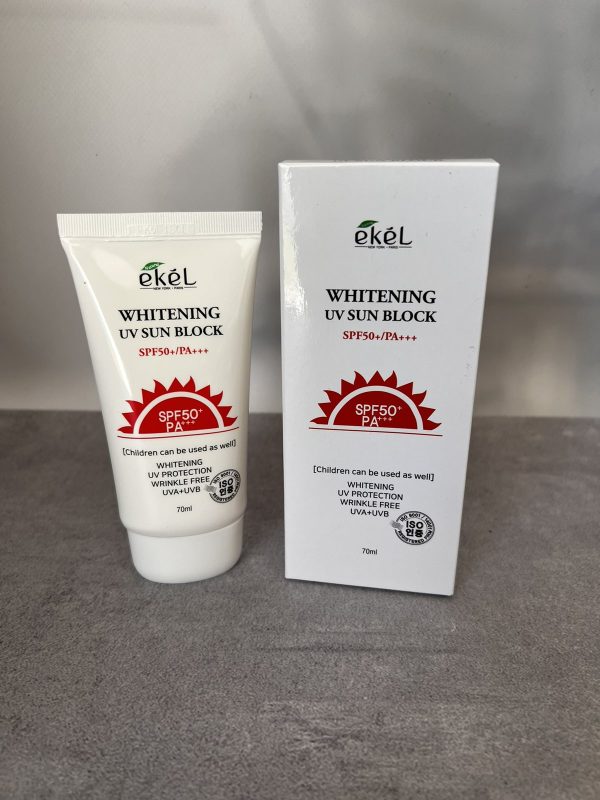 Сонцезахисний крем(Корея) з ефектом освітлення Ekel Whitening UV Sun Block SPF50+ 70ml