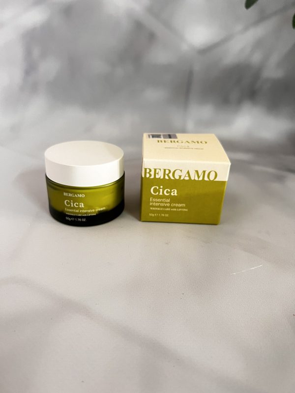 Крем для обличчя Bergamo Cica Essential Intensive Cream з азіатською центелою 50 г