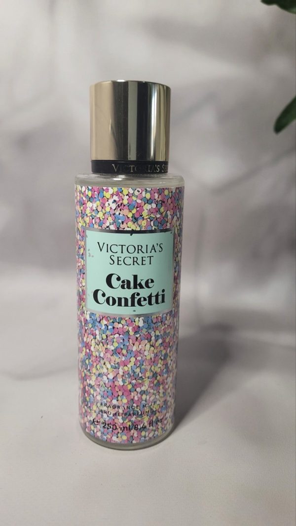 Парфумований спрей для тіла Victoria`s Secret Cake Confetti 250 мл