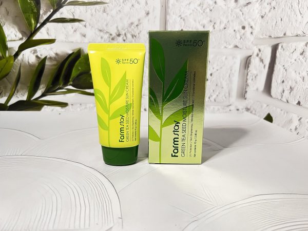 Сонцезахисний крем Farmstay Green Tea Seed Moisture Sun Cream SPF50+ із зеленим чаєм