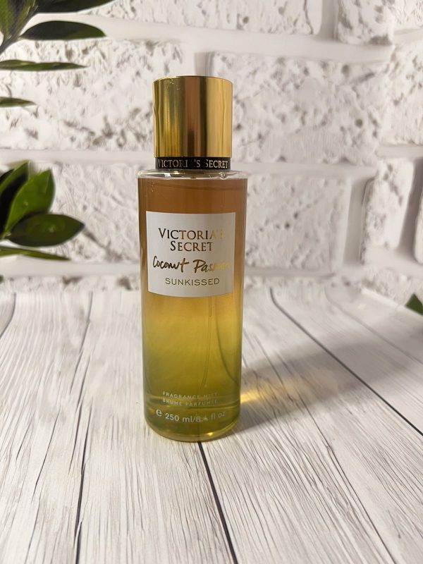 Парфумований спрей для тіла Victoria`s Secret Coconut Passion Sunkissed 250 мл