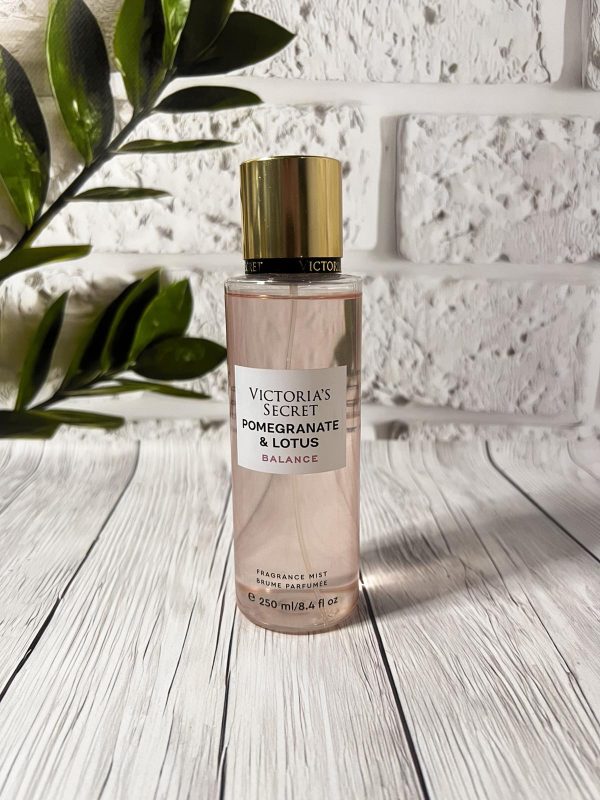 Спрей для тіла Victoria’s Secret Pomegranate & Lotus 250 мл