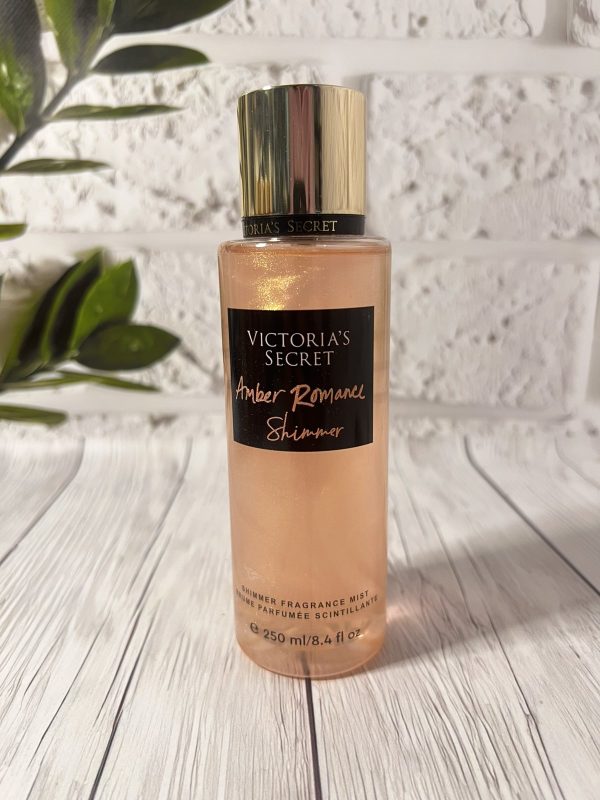 Парфумований спрей для тіла Victoria`s Secret Amber Romance Shimmer 250 мл